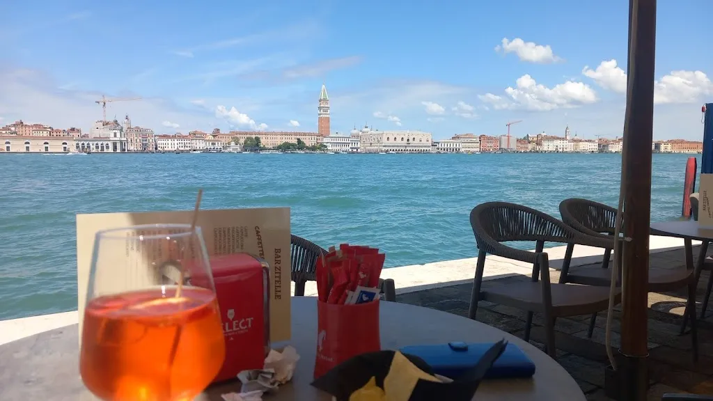 Garry Keyes_Bar Zitelle_Giudecca_review