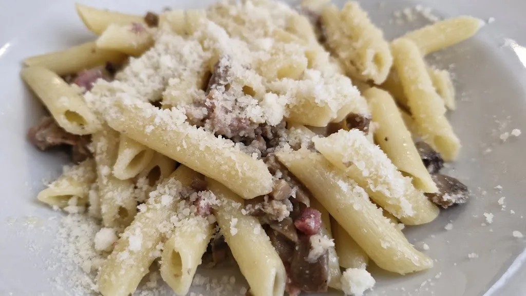 Ettore Priore (LaConfraternitadellaPizza)_Trattoria Castellon di Lara e Davide_Giavenale_review