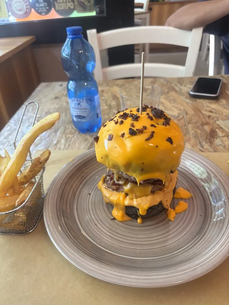 Jonquavis Sanders_Melabevo_Giavenale_review