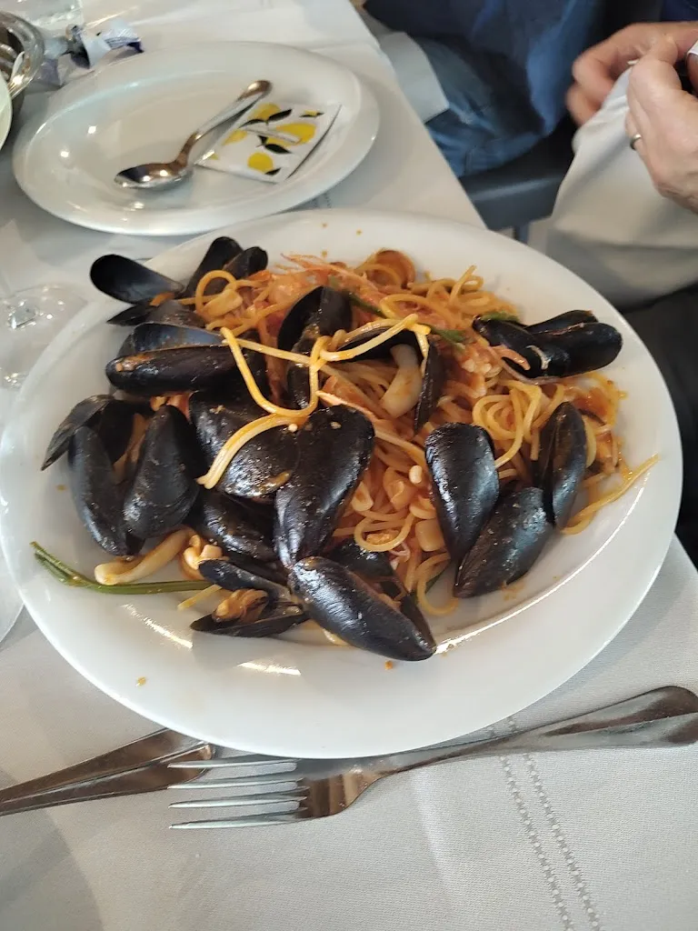 Ristorante Pizzeria Al Corallo_Giavenale_slider_image_2