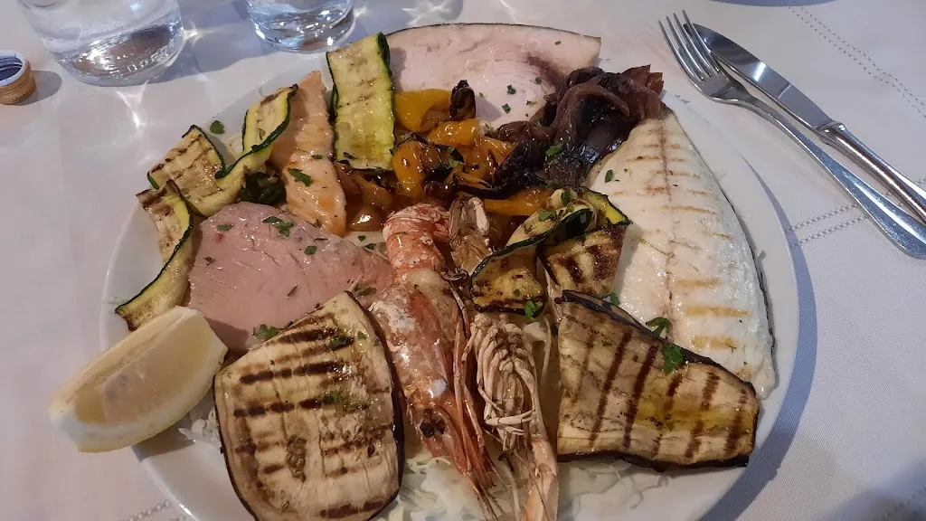 Ristorante Pizzeria Al Corallo_Giavenale_slider_image_3