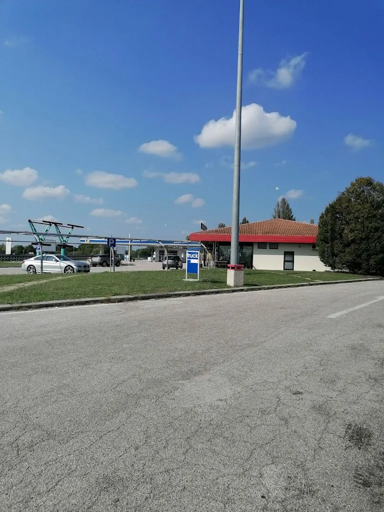 Fast Eat Gruaro Est_Gruaro_slider_image_2