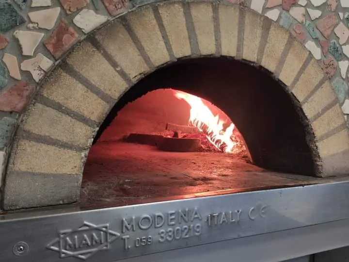 Pizzeria Grande Fiume_Guarda Veneta_slider_image_3