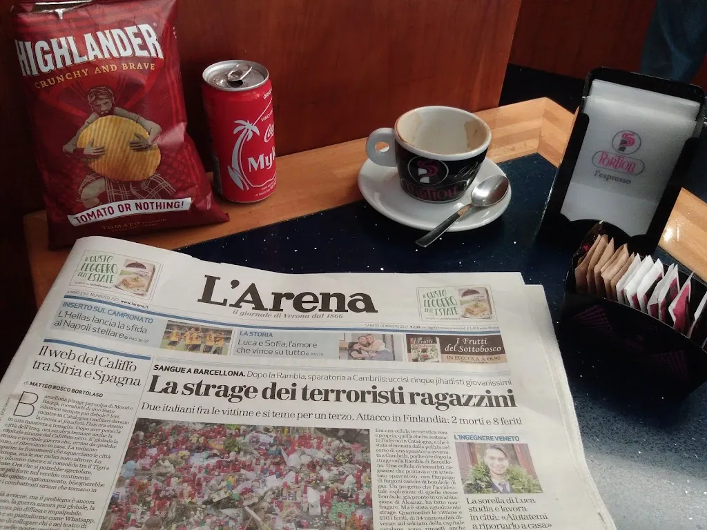 Davide Castelli_Bar Mr Willy Cafe'_Grezzana_review