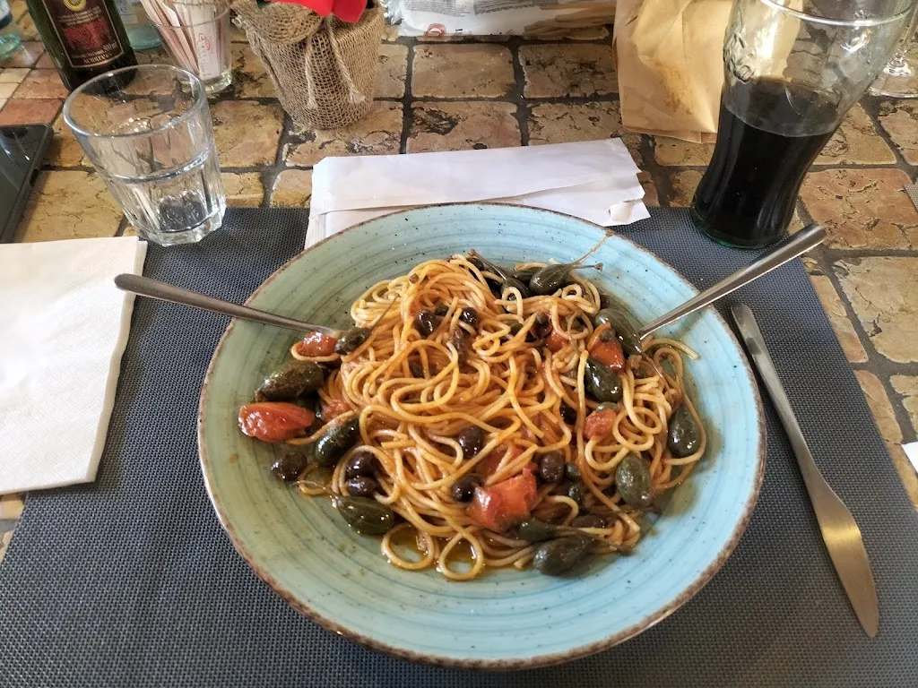 Diogo Teixeira_Hosteria 2.0_Isola Vicentina_review