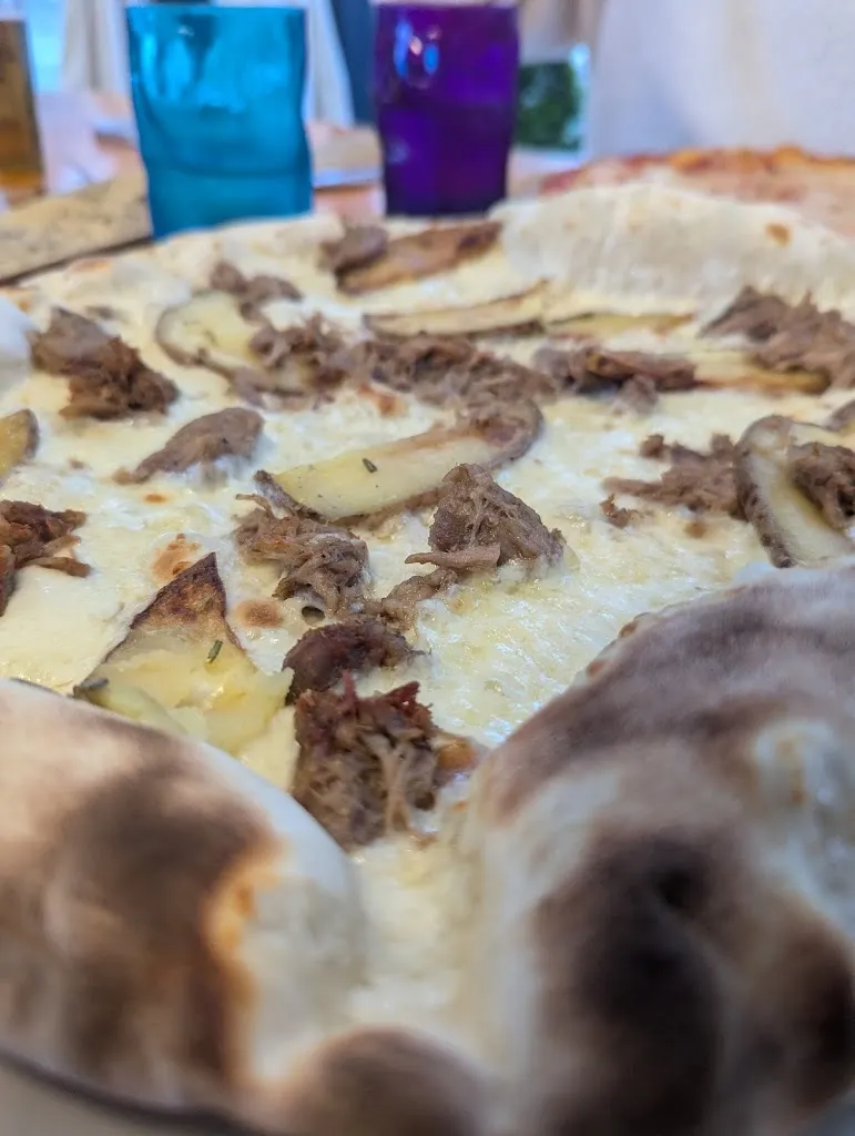 Benjamin Buckley_Pizzeria Teverone_Lamosano_review