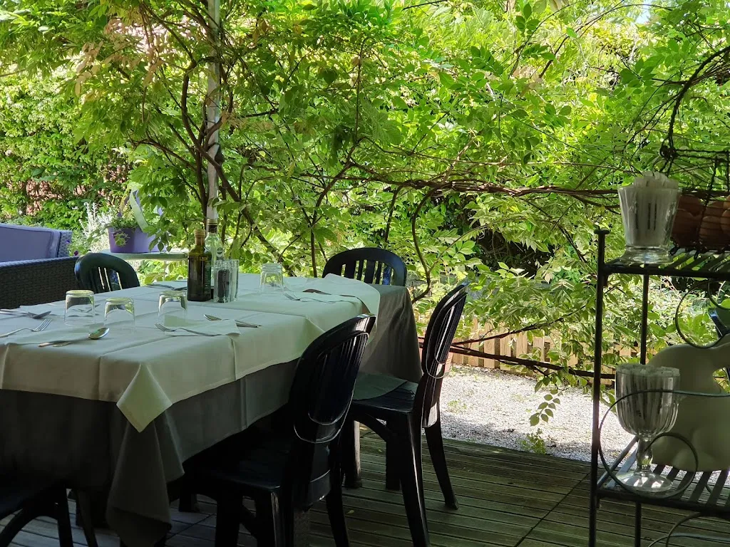 Bar trattoria All'Amicizia restaurant in Lancenigo-Villorba