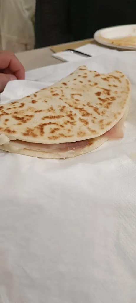 ivan gradani_Impastiamoci di Guerrini Gloriana - Lastebasse _Lastebasse_recensione