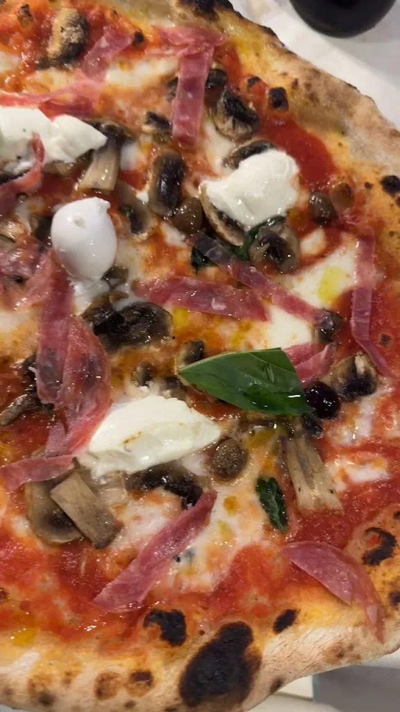 Vimukthi Deergau W Nawalage_Iris pizza e cucina_Isola della Scala_recensione