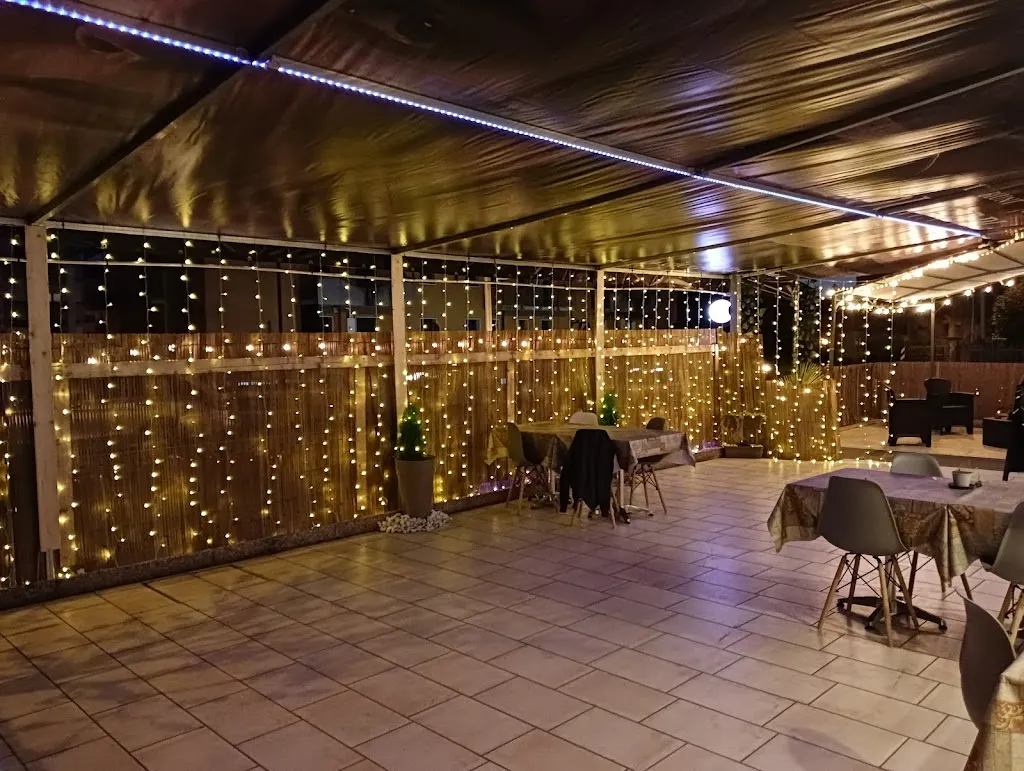 Iris pizza e cucina restaurant in Isola della Scala