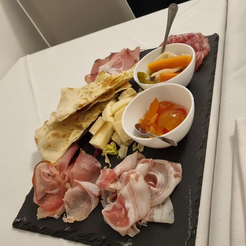 Trattoria Pizzeria Il Nuovo Canton da Robertino_Isola della Scala_slider_image_3