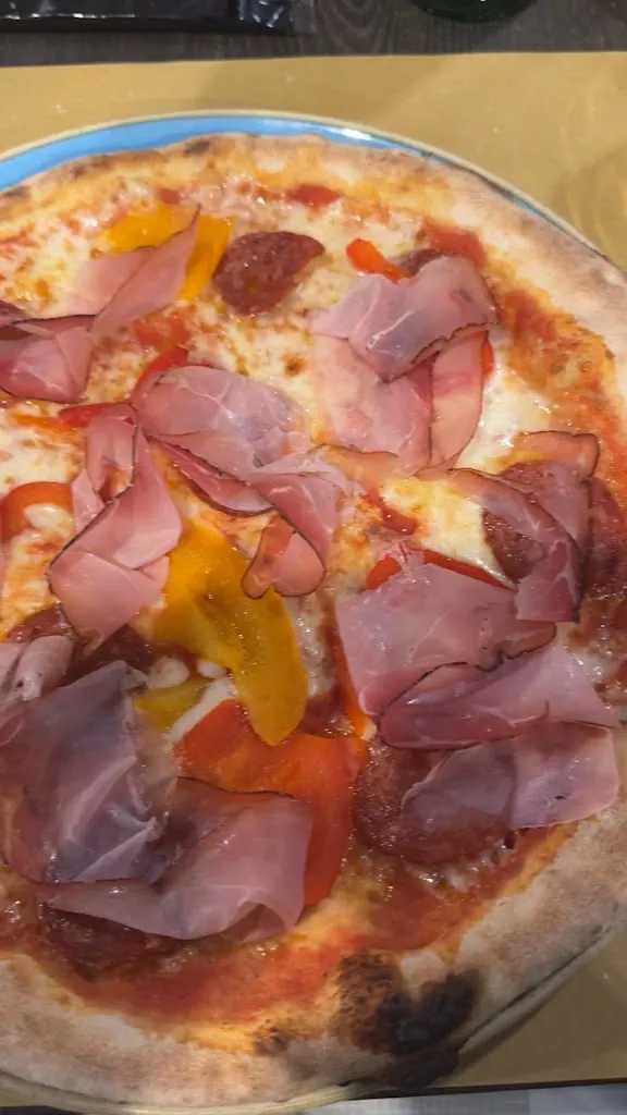 Vimukthi Deergau W Nawalage_Farrox Pizza - Isola della Scala_Isola della Scala_review