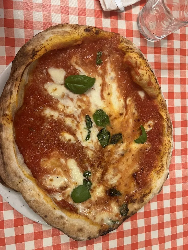 Emma Cicalese_Little Naples Pizzeria_Isola della Scala_review