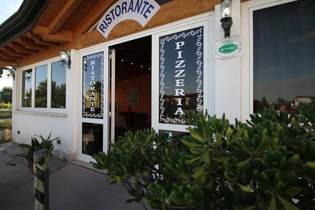 Hotel Ristorante Pizzeria Da Moratti restaurant in Isola della Scala