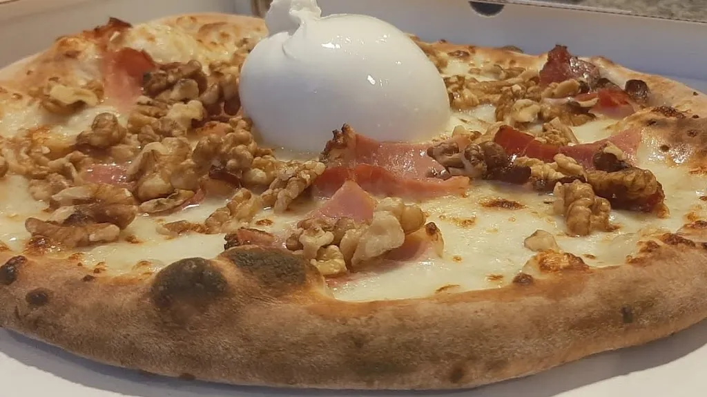 Casa Nostra Restaurant&Pizza_Isola della Scala_slider_image_2