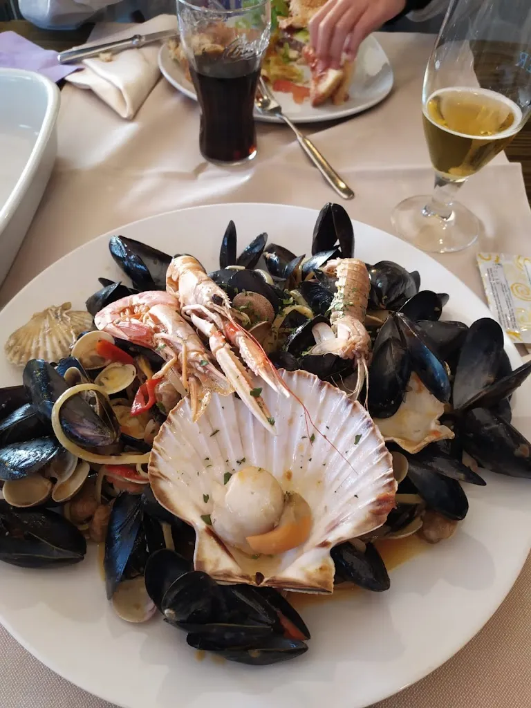 Casablanca Ristorante Pizzeria_Iesolo_slider_image_3