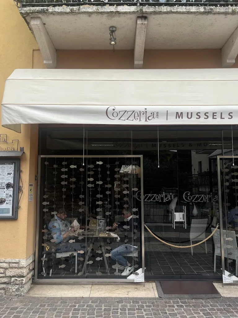 Sabrina P_Cozzeria .com - Mussels & More_Lazise_review