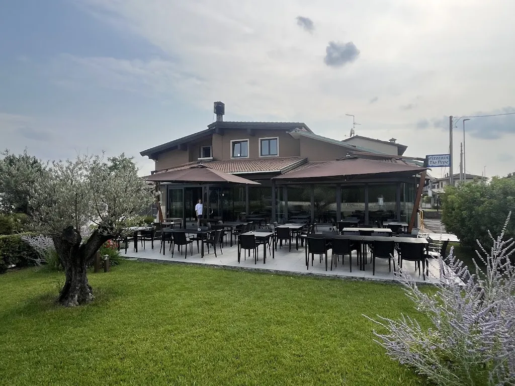 Pizzeria TioPepe_Locara_slider_image_3