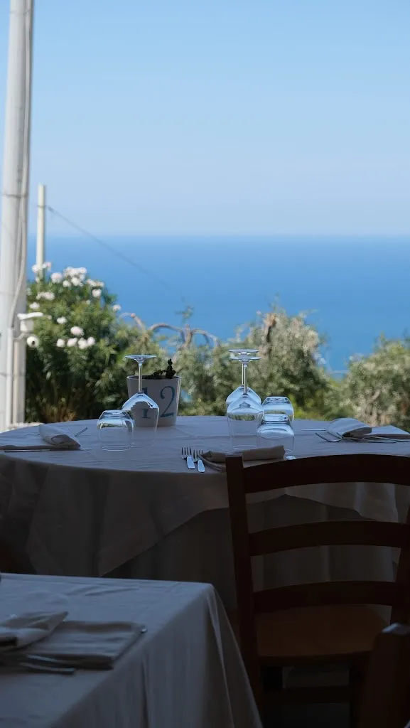 Piazzola verde restaurant in Peschici