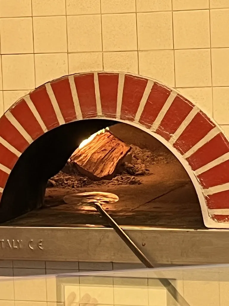 Pizza Capriccio Di Guida Giovanni_Longare_slider_image_3