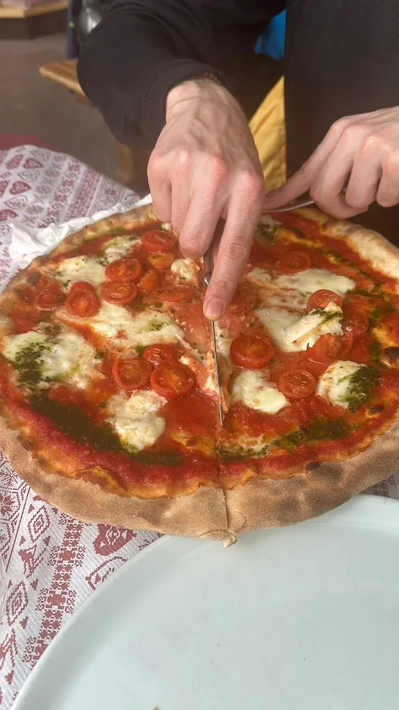 Ilija Govedarica_Rifugio Bec de Roces_Livinallongo del Col di Lana_recensione