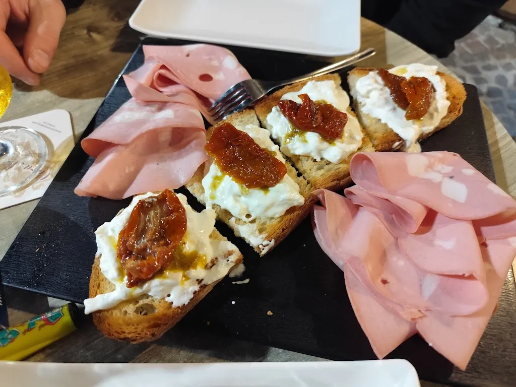 Mishelle Voronin_L'angolo antico da Elia e Lorena_Peschici_review