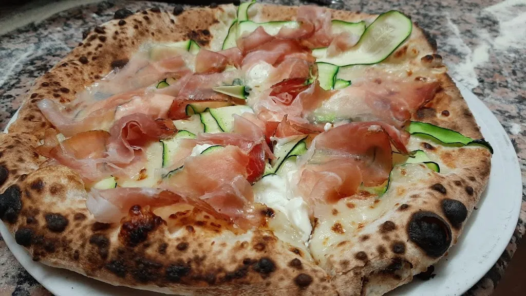 Taverna Ristoro Di Frattini Rosella Susie_Legnago_slider_image_3