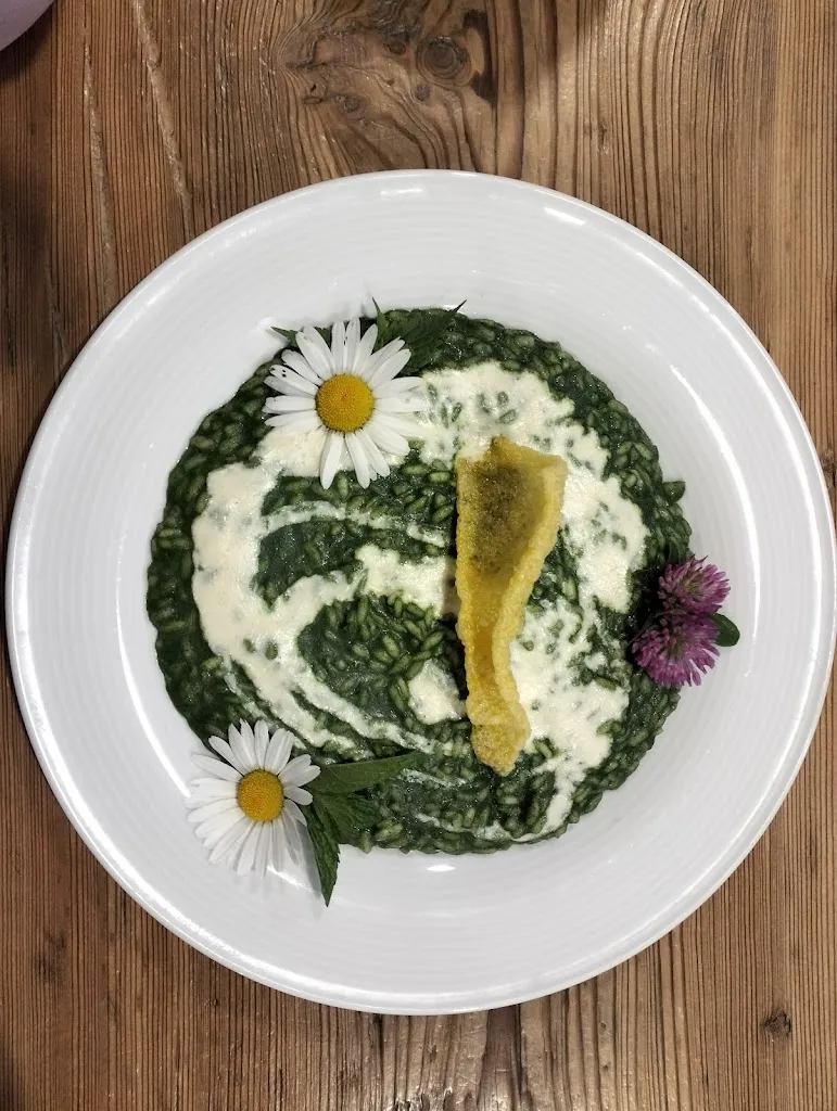 Ristorante Ai Pellegrini di Festini Cucco Carlo_Lozzo di Cadore_slider_image_2