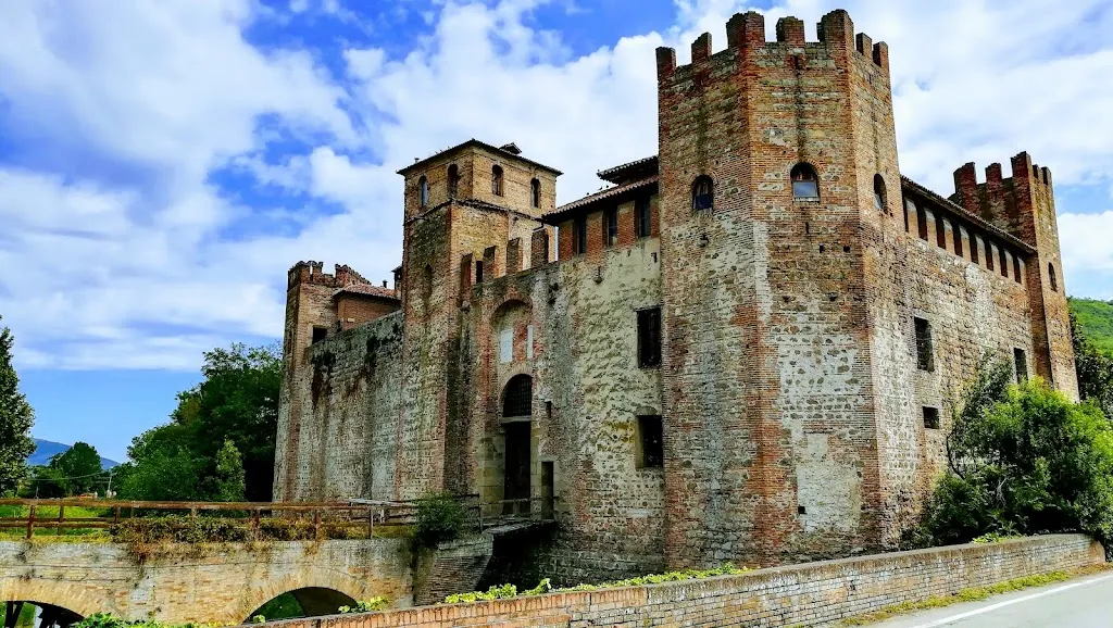 Roberto Buzzi_Castello di Valbona_Lozzo Atestino_review