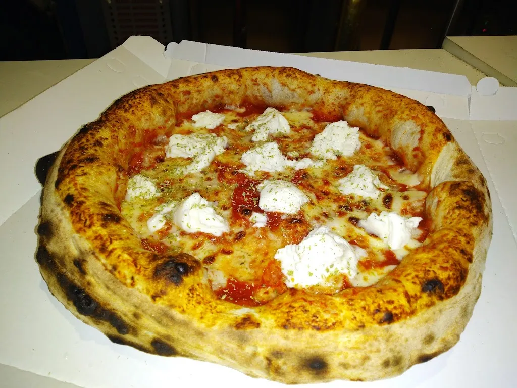 Mattia Rovarin_Pizzeria La Lunatica_Lozzo Atestino_review