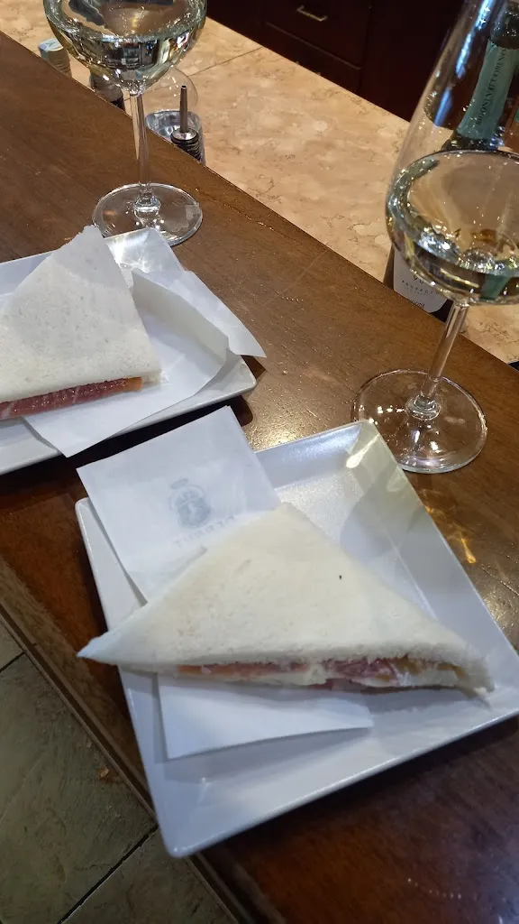 Lorenzo Collet_Bar Ristorante Mexico_Lutrano_review