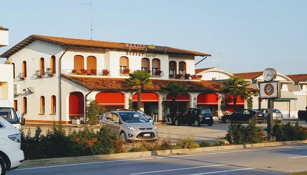 Claudio Santuz_Bar Ristorante Mexico_Lutrano_review