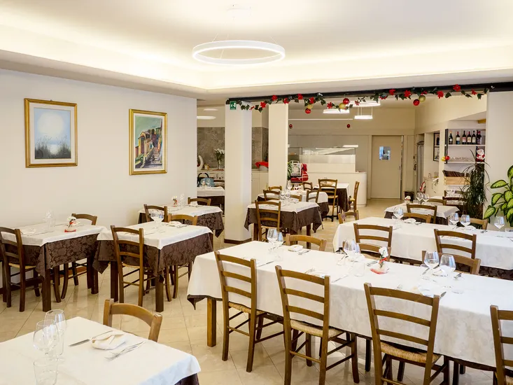 Ristorante Trattoria Locanda Pizzeria Alla Rosa_Lusiana_slider_image_1