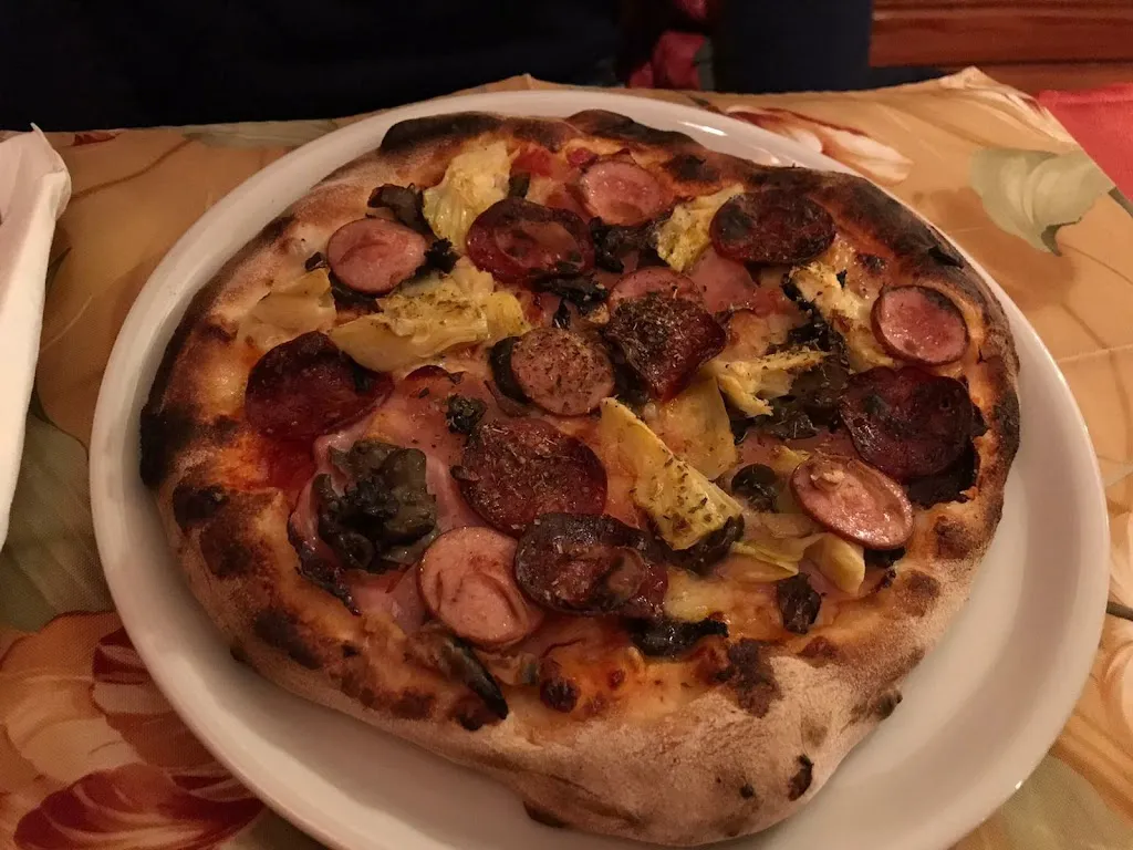 Pizzeria Dal Baffo Di Dall'Olio Otello_Lusiana_slider_image_2