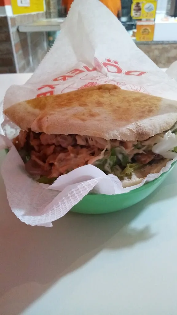 Christian Rosanda_New Taj Mahal di Akhtar Masood - Kebab_Mansuè_review