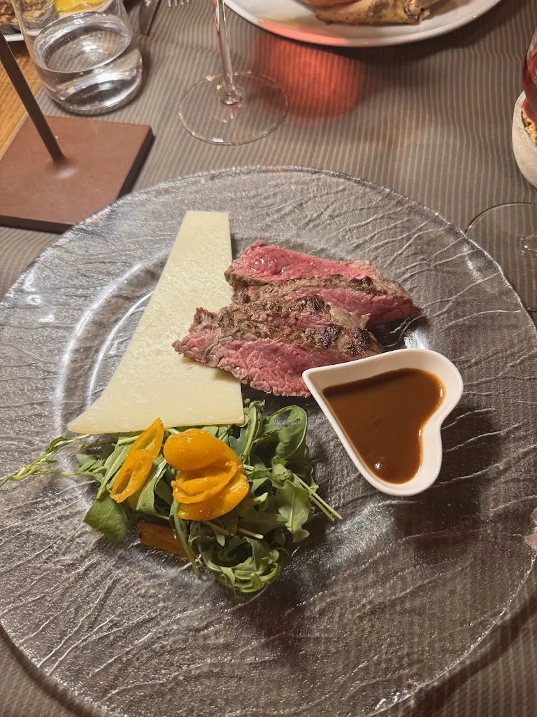 Giorgia Longo_Taverna Von Zach_Maerne_review