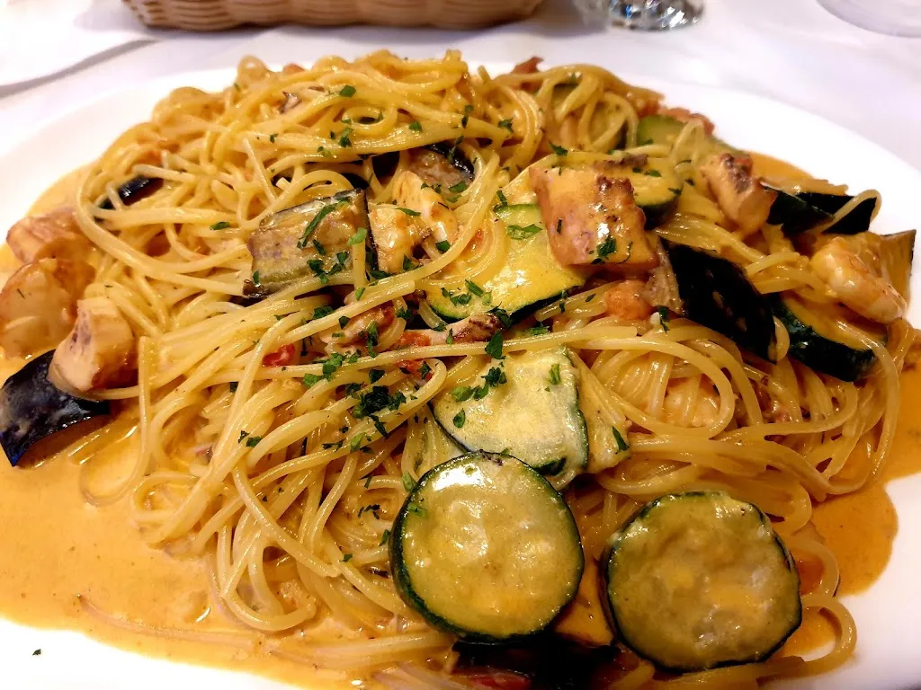 Veronika Máchalová_La Tortuga_Maerne_review