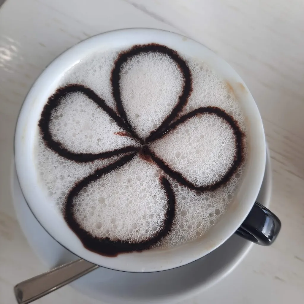 White House Caffè_Maerne_slider_image_3