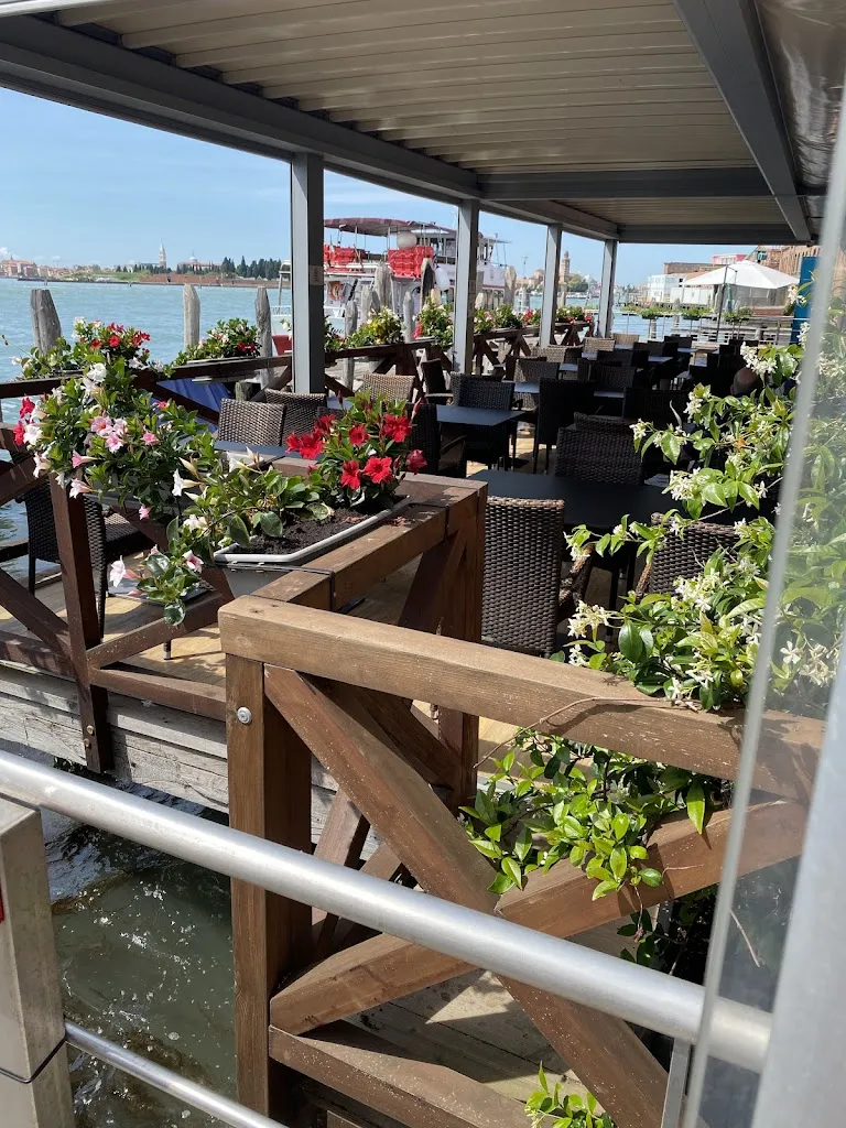 Approdo pizzeria ristorante_Marano_slider_image_1