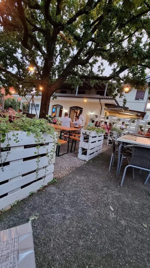 Civico 5 Bar Trattoria Bruschetteria restaurant in Marano Vicentino