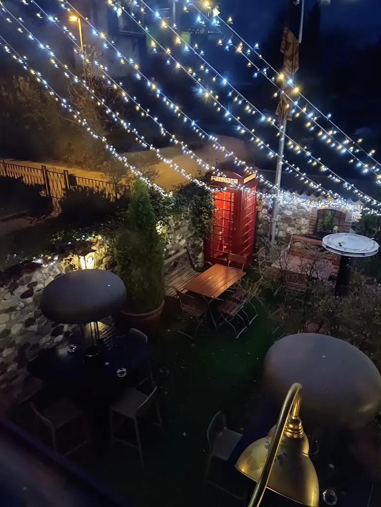 patricia MacMillan_Cutty Sark Scottish Pub_Marano Vicentino_review