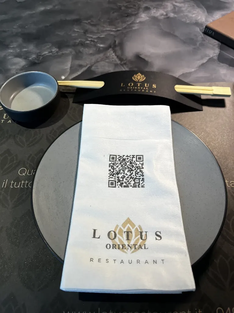 Rachel Anne R._LOTUS ORIENTAL RESTAURANT_Maserà di Padova_review