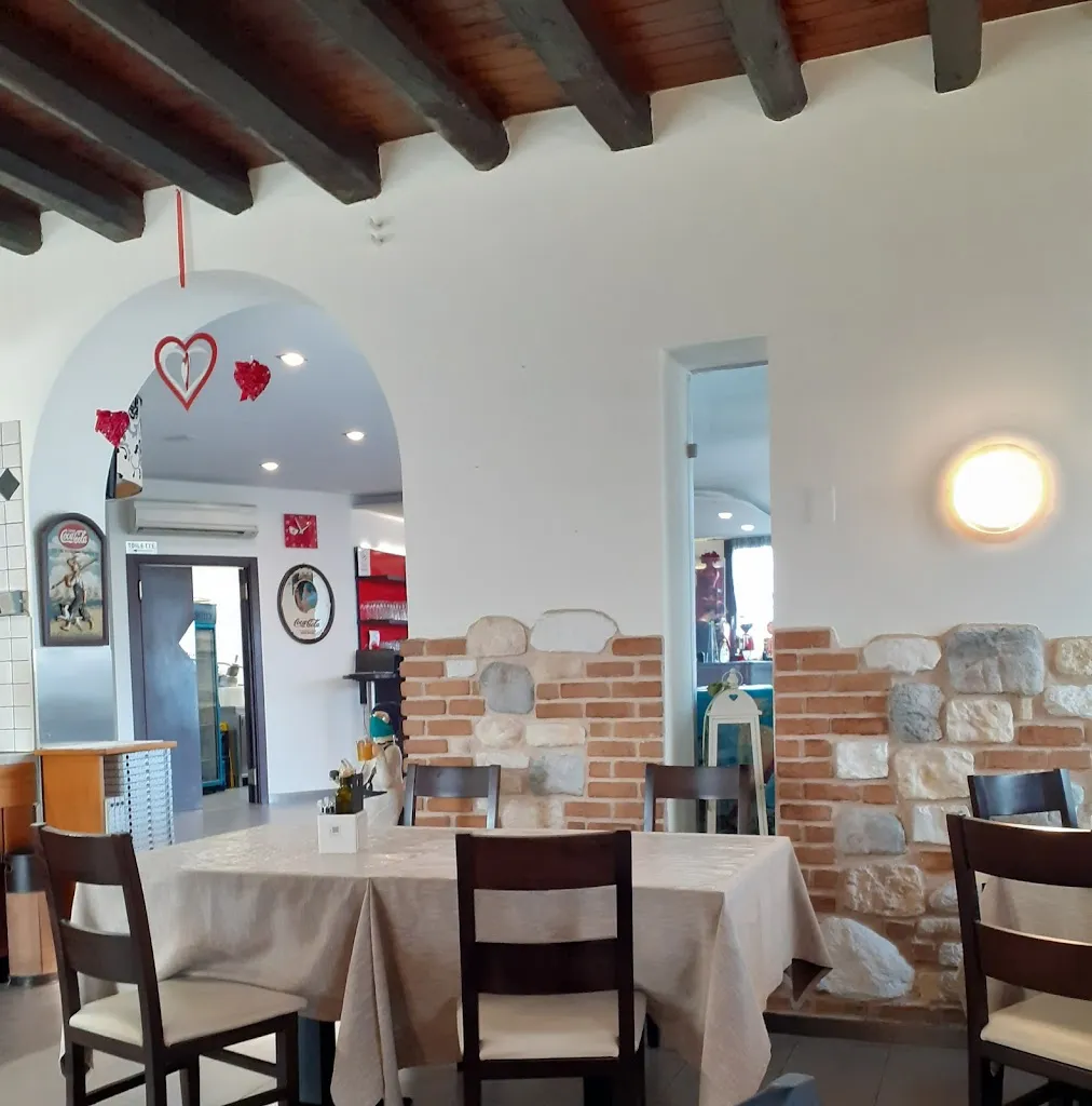 Pizzeria Trattoria al Ponte restaurant in Mason Vicentino