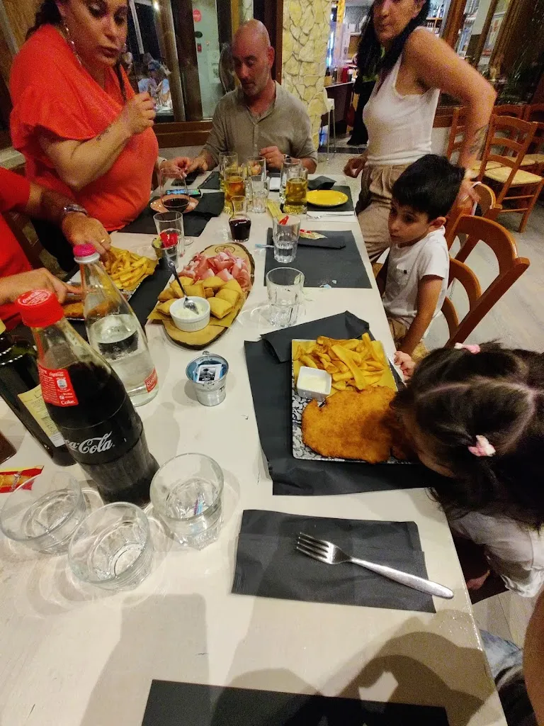 Giuseppe Aiello_Pizzeria La Fonte 1981_Mezzane di Sotto_review