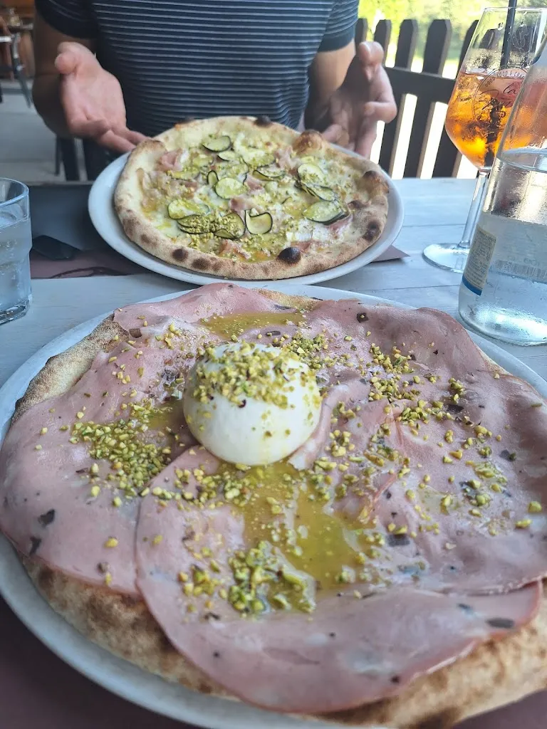 Kaya Alice_Pizzeria La Fonte 1981_Mezzane di Sotto_review