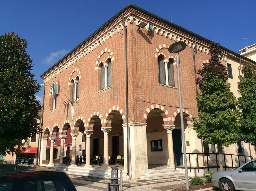 PIZZERIA RISTORANTE CENTRALE MINERBE_Minerbe_slider_image_3