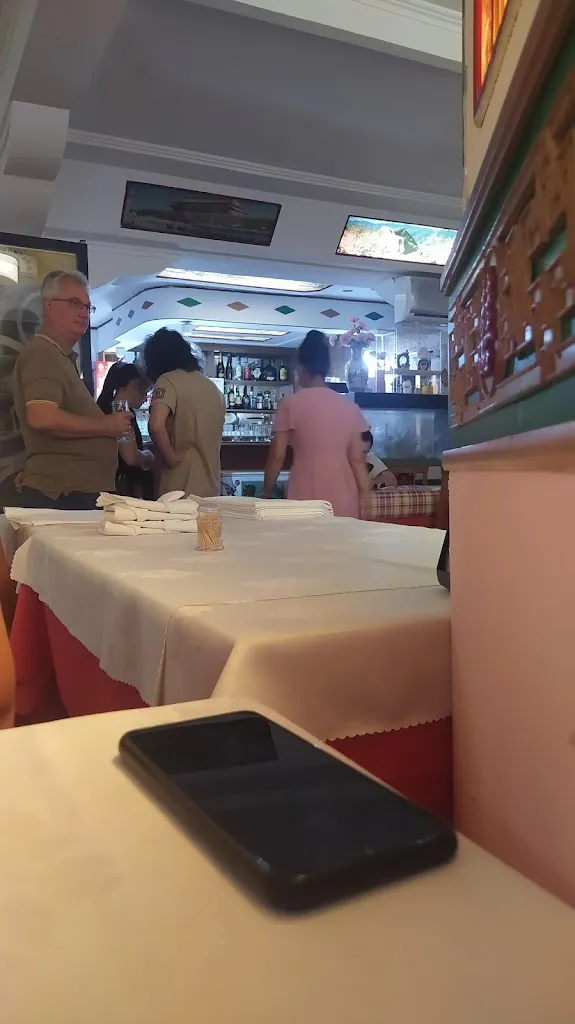 Genni A_Den Yin Lou_Mira Taglio_review