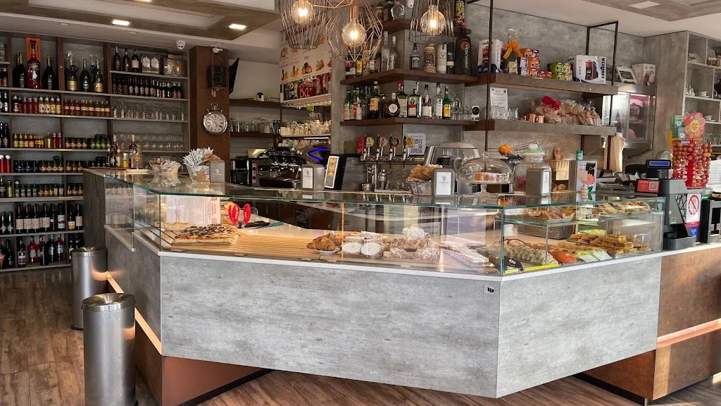 Bistrot Pasticceria Pane Caffetteria Panini Piccola cucina restaurant in Mira Taglio