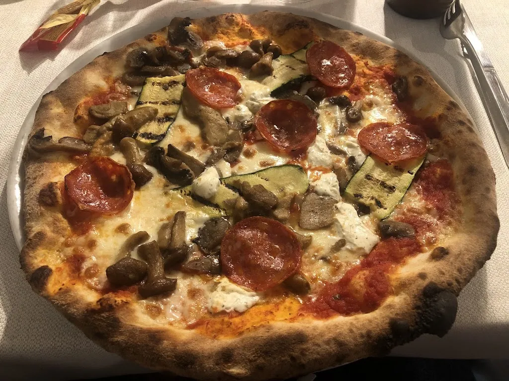 L'Evoluzione Del Gusto_Mira Taglio_slider_image_2