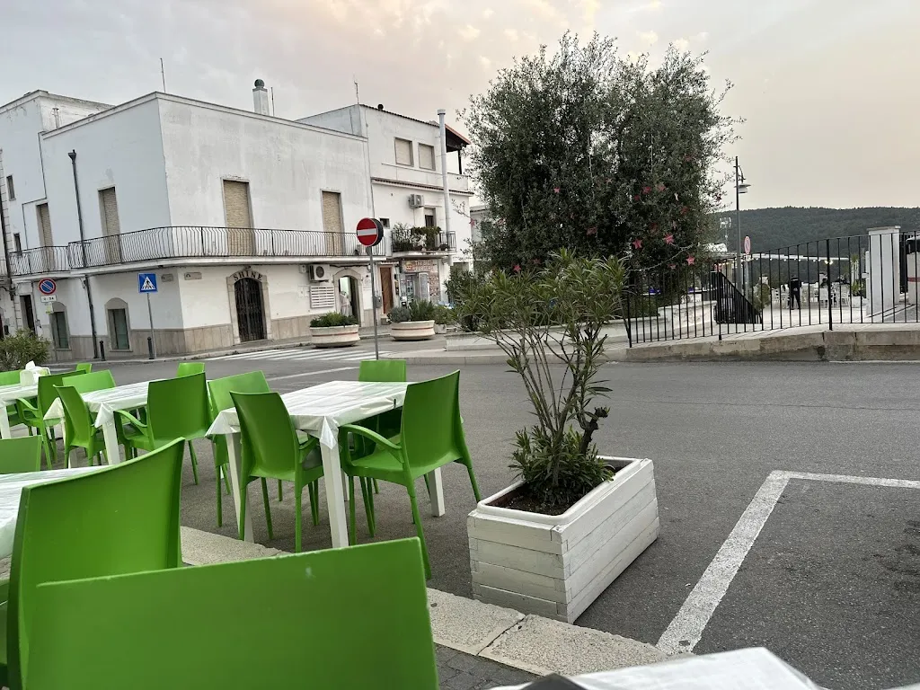 Mallary Saltzman_Pizzeria “Bella Peschici”_Peschici_recensione